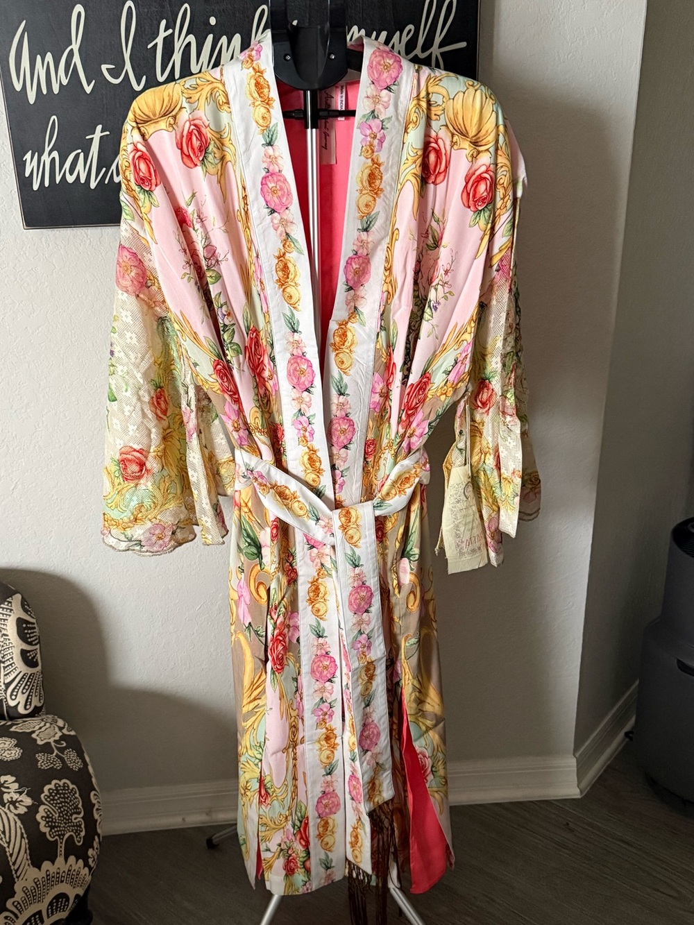 Aratta The Birth of Venus Kimono NWT